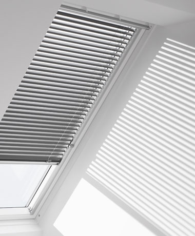 Amity_Velux_Venetian_Blind